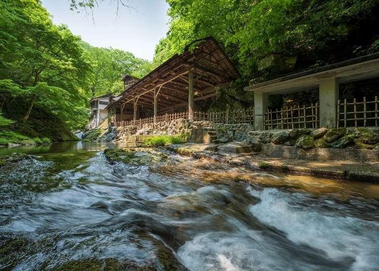 Inilah Rokan Cantik di Sakunami Onsen Yang Harus Anda Kunjungi