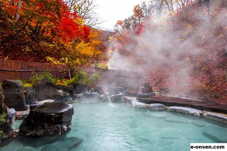 Onsen Terbaik di Jepang: Pengalaman Mandi Air Panas Tradisional